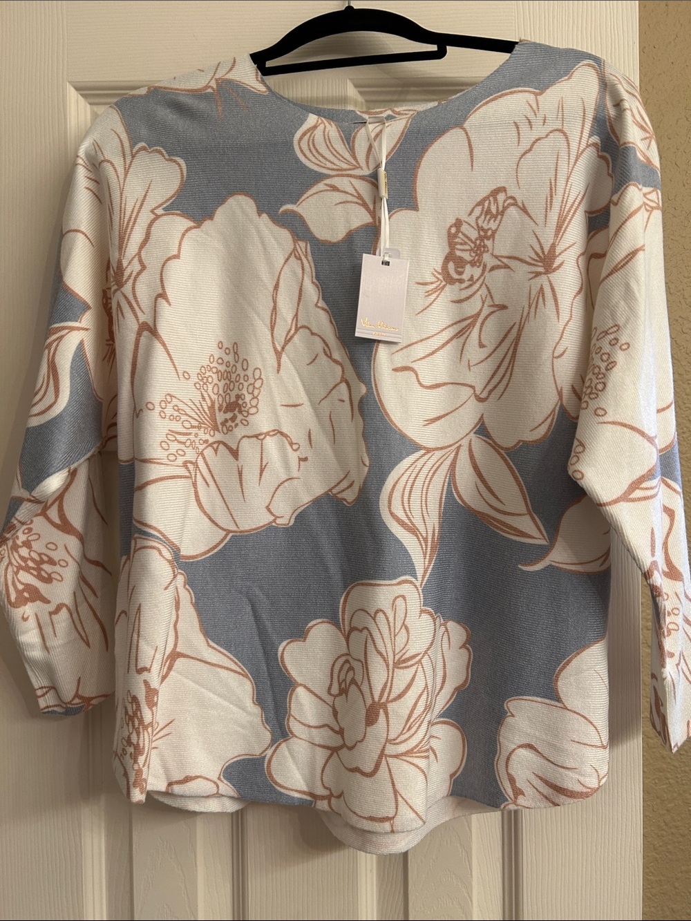 Women’s Floral Crewneck Sweater in Light Blue and Cream
